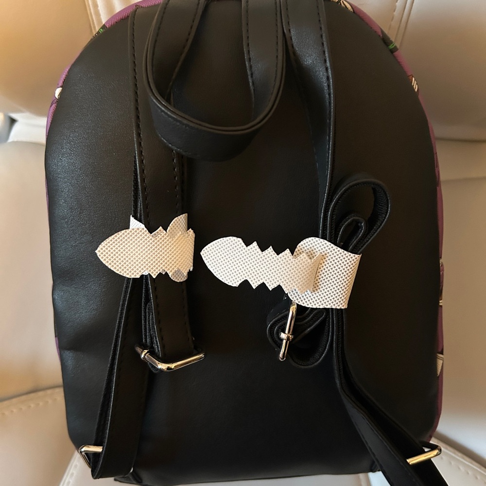 Disney Hocus Pocus Purple Backpack with Black Cat Design lounge fly.  NWT - Picture 4 of 4